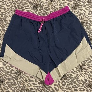 Lululemon size 6
